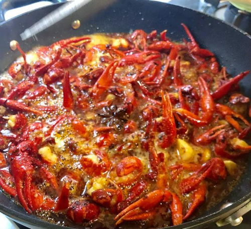 小龍蝦最好吃的做法，色香味俱全，簡單易學(xué)上桌必光盤